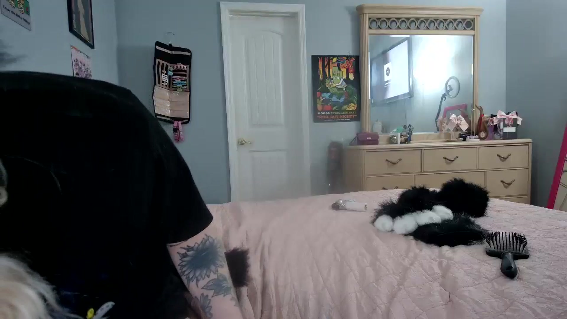 Gallery image thumbnail from DuckChan0's myfreecams stream on, 12/26/2024, 17:01 image 8 of 20
