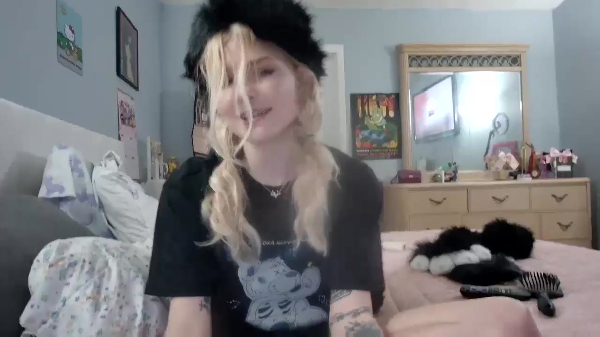 Gallery image thumbnail from DuckChan0's myfreecams stream on, 12/26/2024, 17:01 image 6 of 20