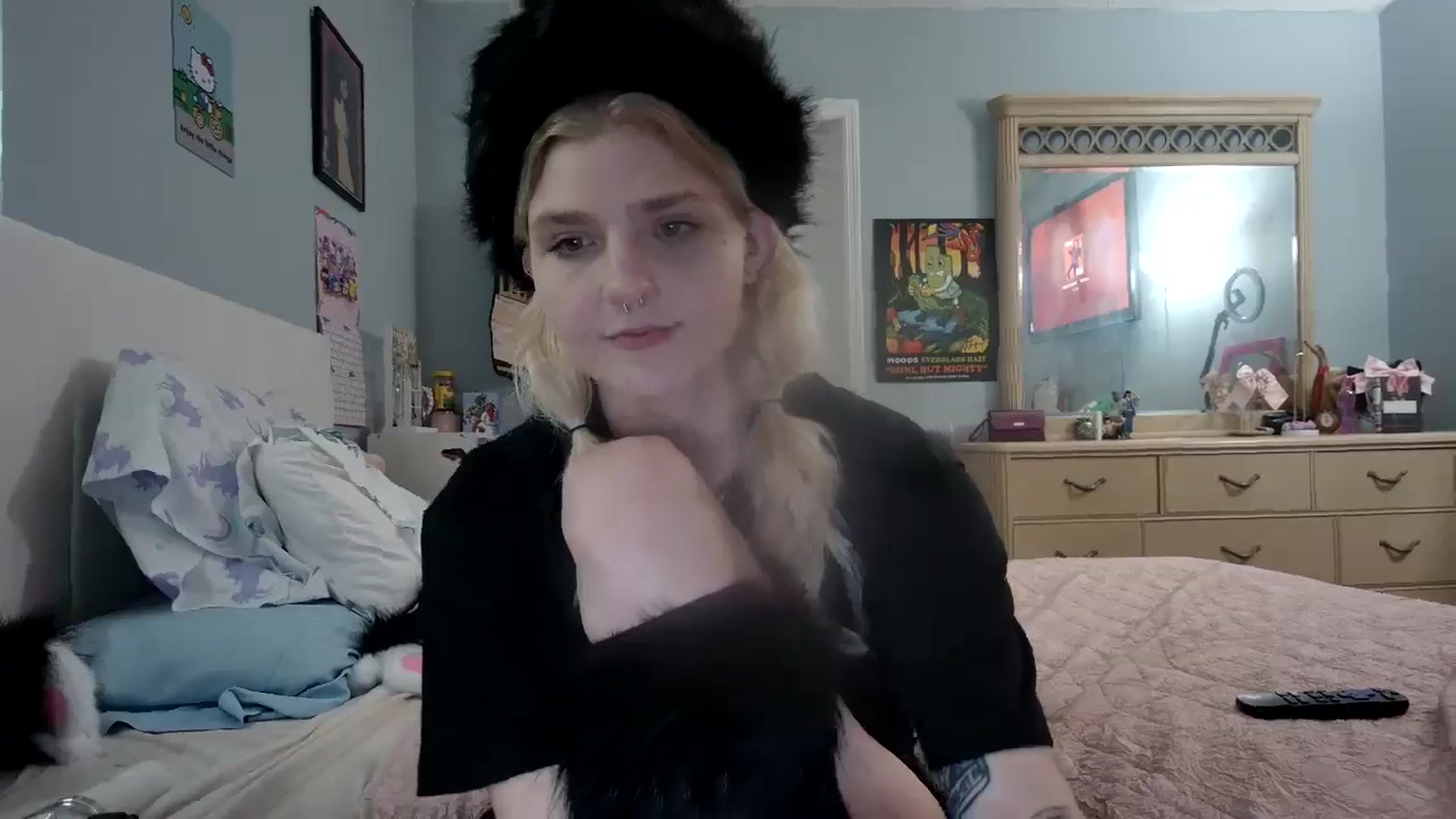 Gallery image thumbnail from DuckChan0's myfreecams stream on, 12/26/2024, 17:46 image 11 of 20