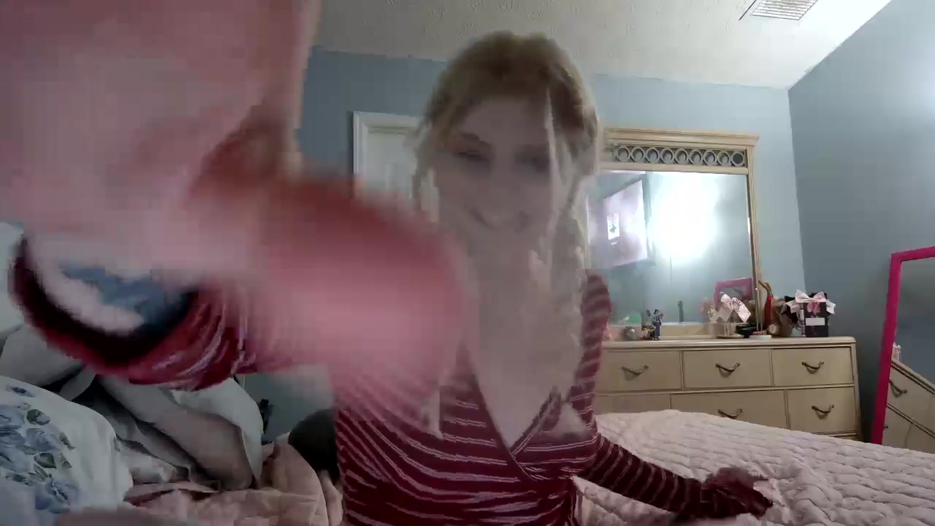 Gallery image thumbnail from DuckChan0's myfreecams stream on, 12/28/2024, 02:13 image 20 of 20