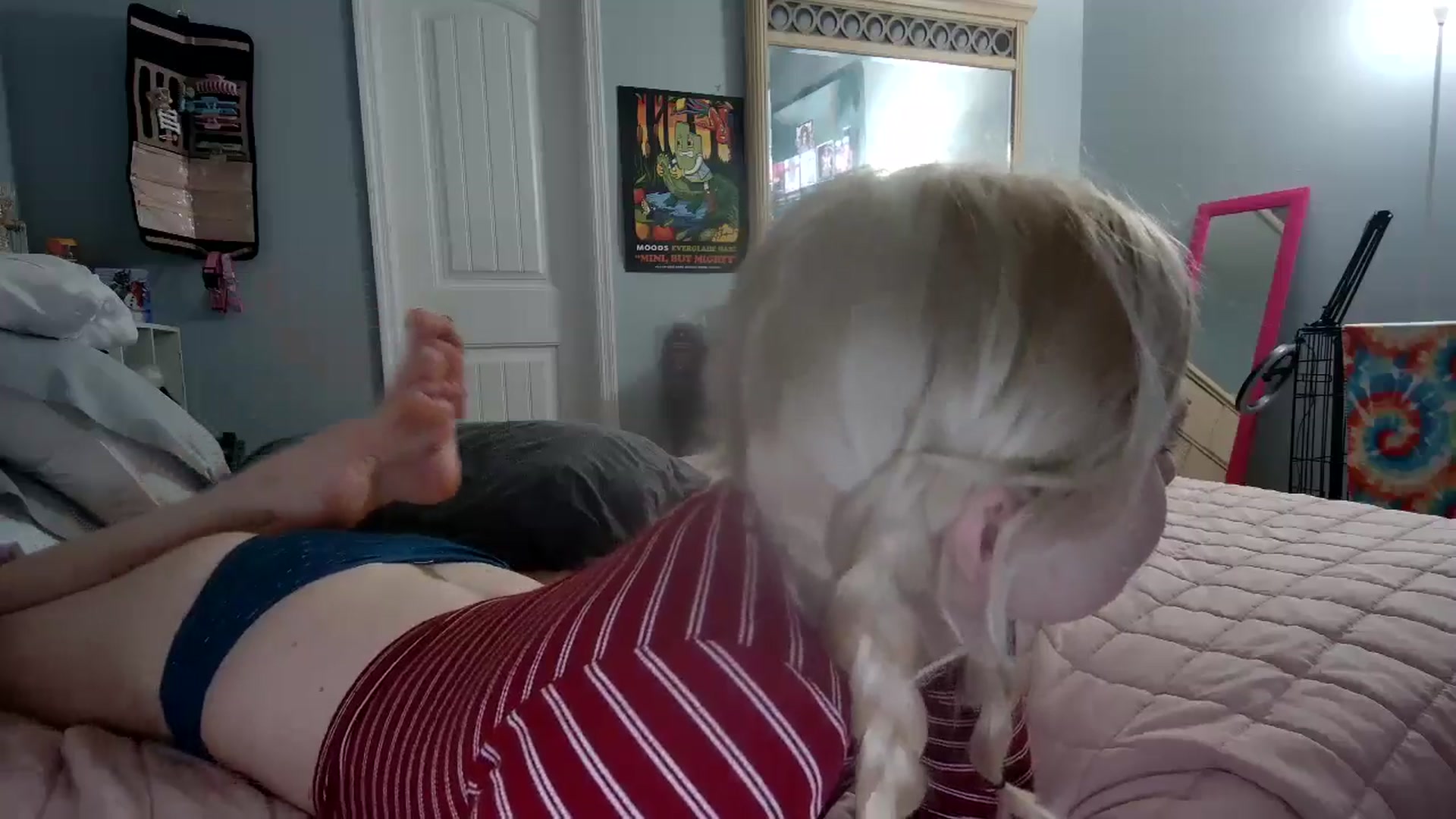 Gallery image thumbnail from DuckChan0's myfreecams stream on, 12/28/2024, 02:13 image 12 of 20