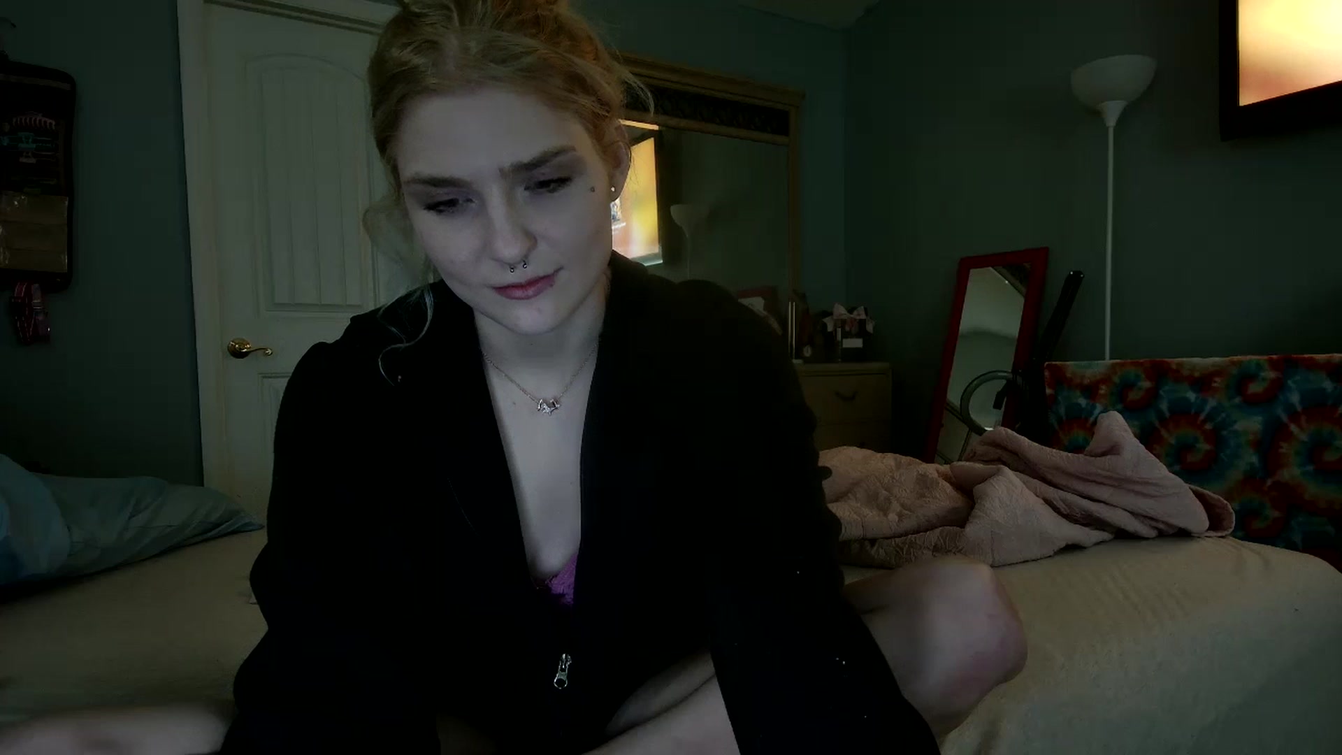 Gallery image thumbnail from DuckChan0's myfreecams stream on, 12/28/2024, 16:49 image 19 of 20