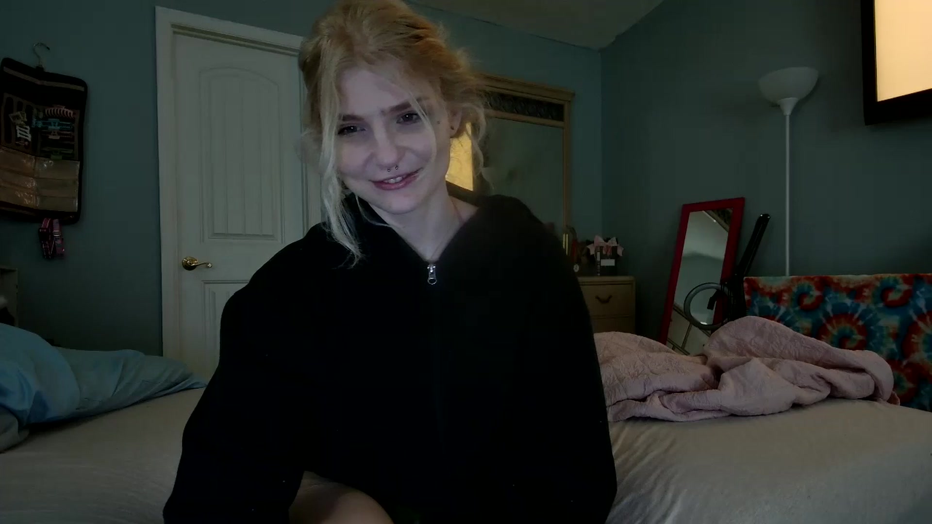 Gallery image thumbnail from DuckChan0's myfreecams stream on, 12/28/2024, 17:28 image 5 of 20