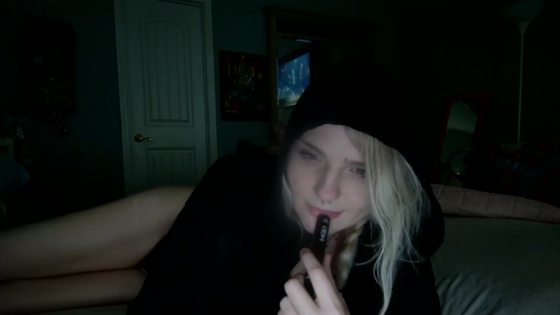 Gallery image thumbnail from DuckChan0's myfreecams stream on, 12/28/2024, 19:01 image 13 of 20