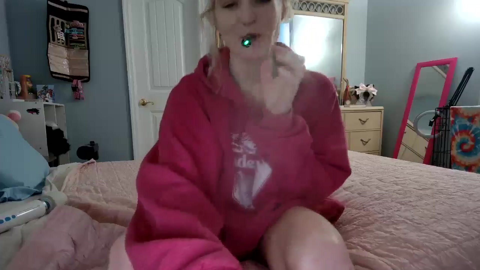 Gallery image thumbnail from DuckChan0's myfreecams stream on, 12/29/2024, 18:06 image 14 of 20