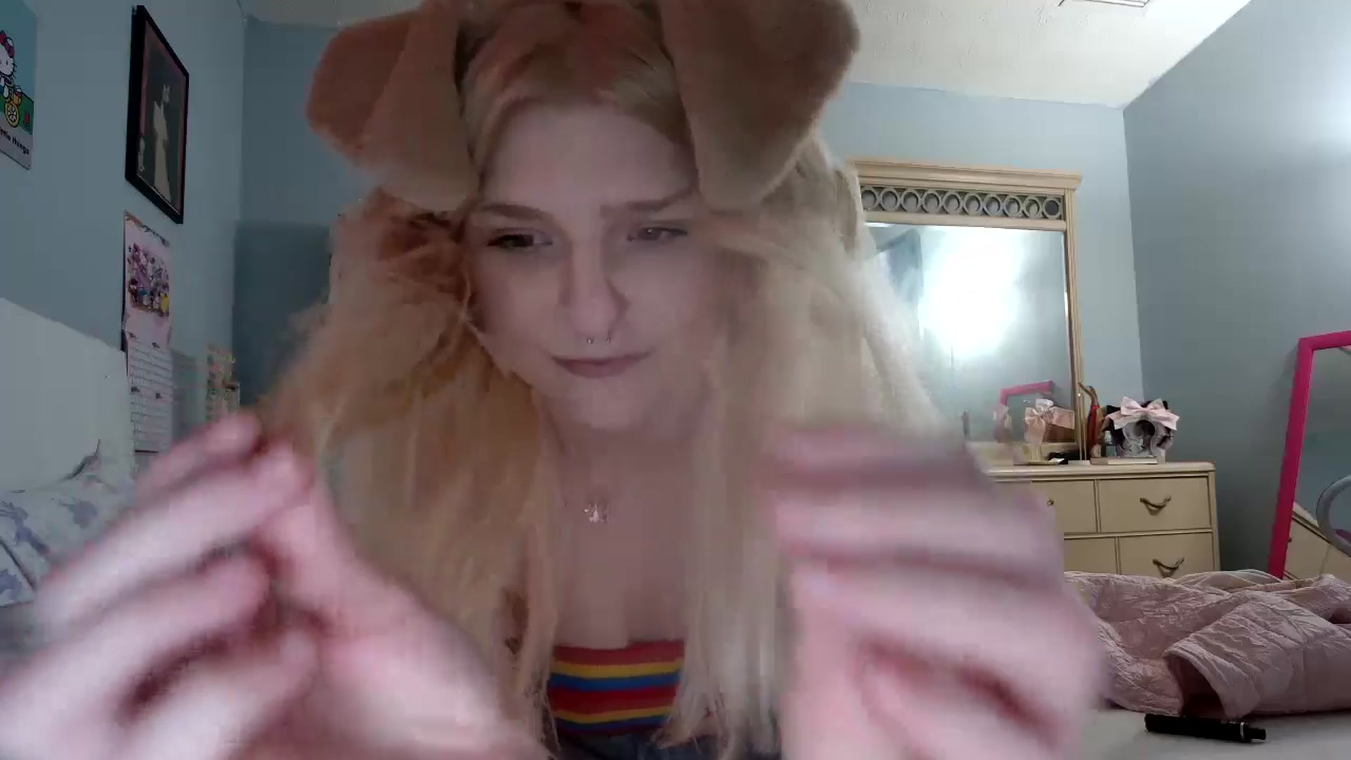 Gallery image thumbnail from DuckChan0's myfreecams stream on, 12/30/2024, 18:00 image 14 of 20