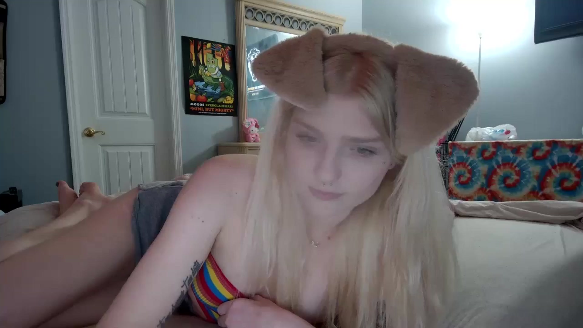 Gallery image thumbnail from DuckChan0's myfreecams stream on, 12/30/2024, 18:00 image 4 of 20