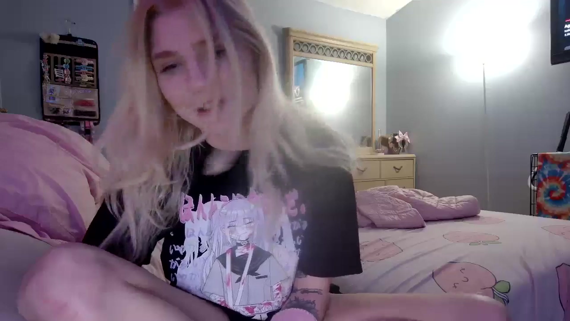 Gallery image thumbnail from DuckChan0's myfreecams stream on, 12/31/2024, 17:51 image 5 of 20