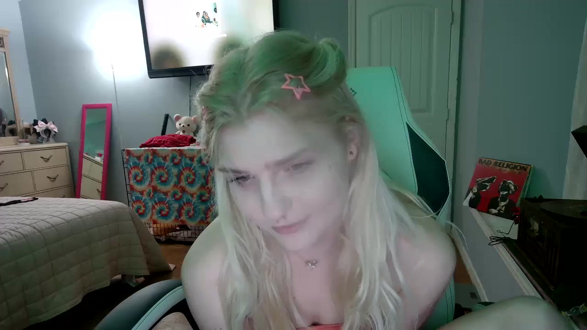 Gallery image thumbnail from DuckChan0's myfreecams stream on, 01/01/2025, 01:21 image 4 of 20