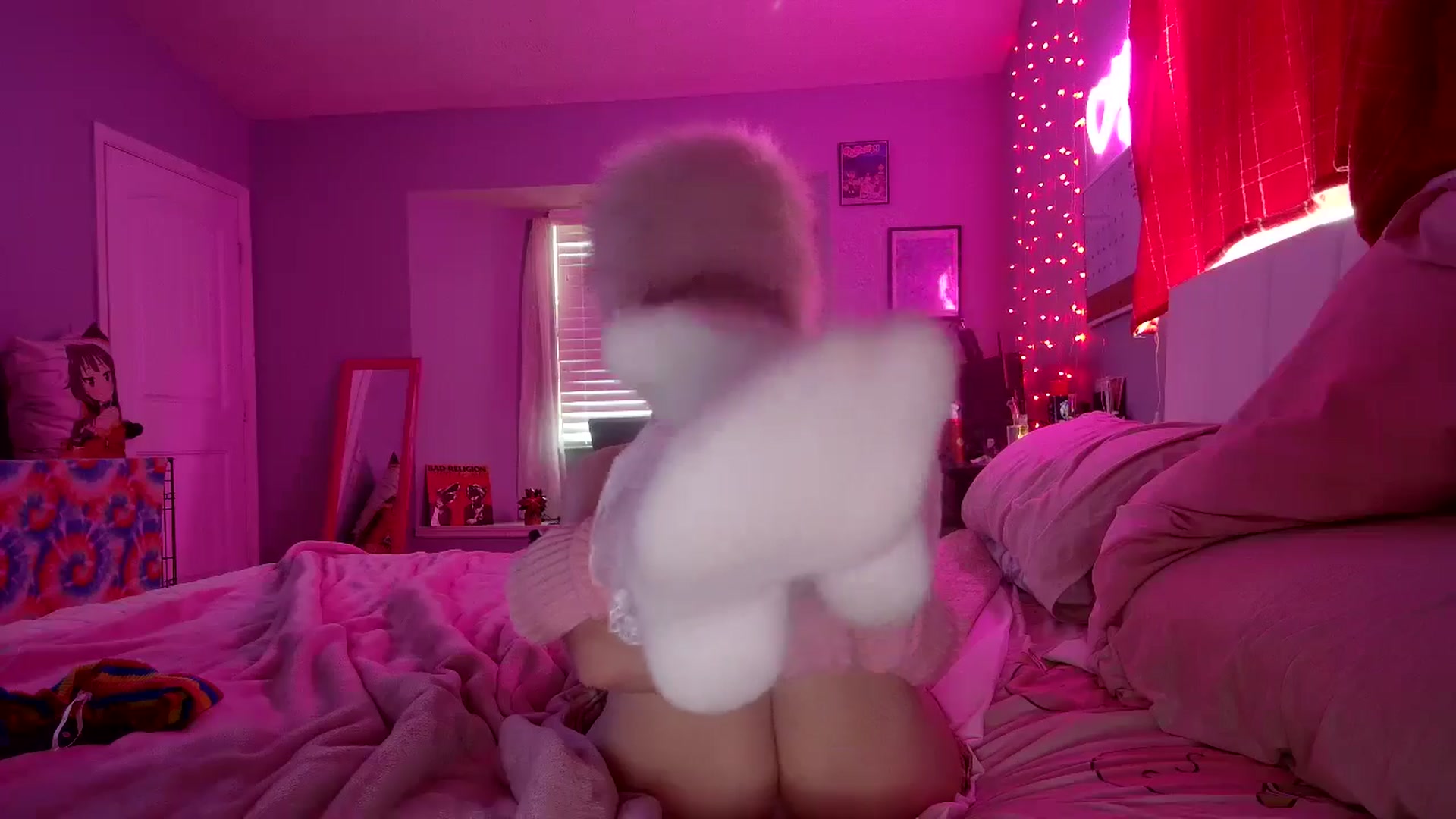 Gallery image thumbnail from DuckChan0's myfreecams stream on, 01/03/2025, 17:05 image 14 of 20