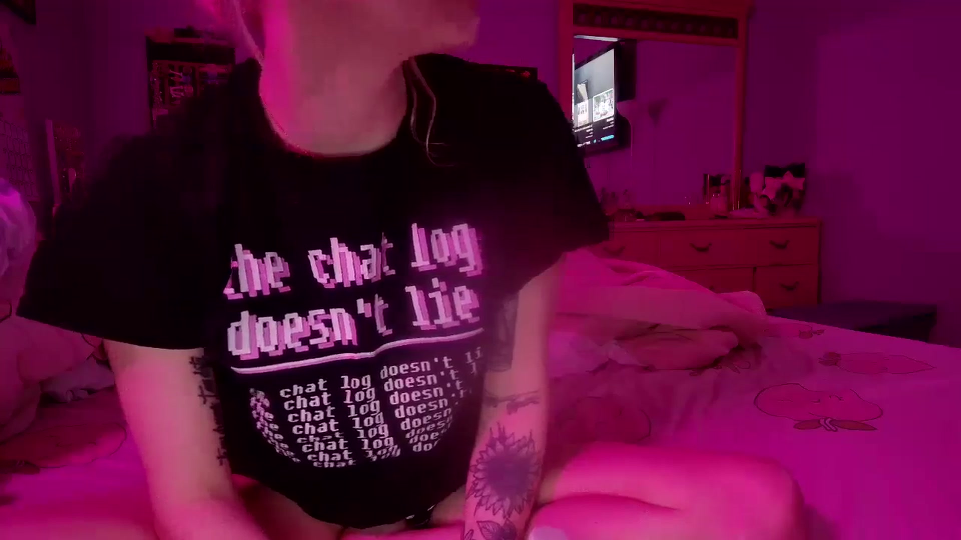 Gallery image thumbnail from DuckChan0's myfreecams stream on, 01/05/2025, 24:52 image 6 of 20