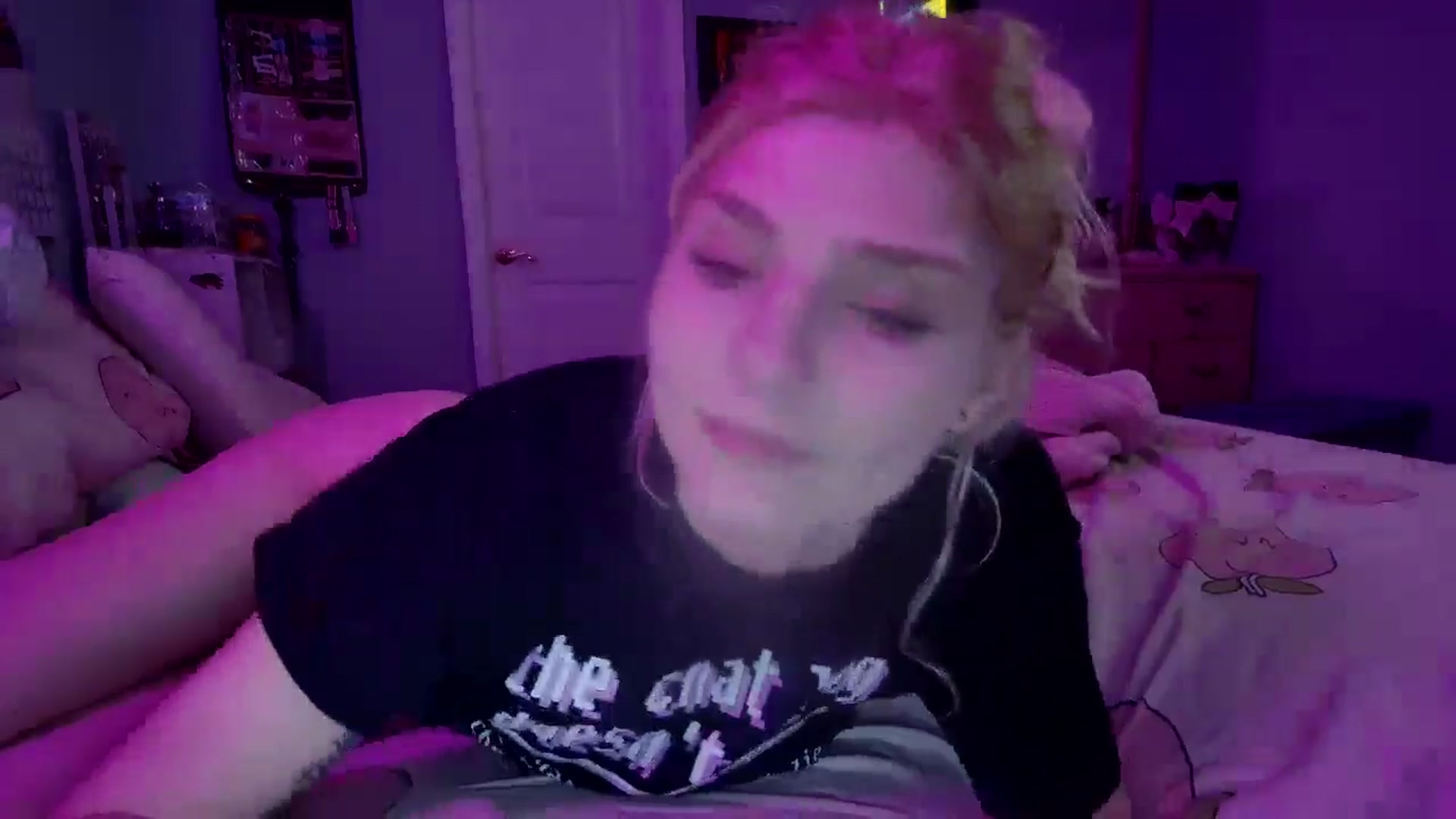 Gallery image thumbnail from DuckChan0's myfreecams stream on, 01/05/2025, 24:52 image 3 of 20