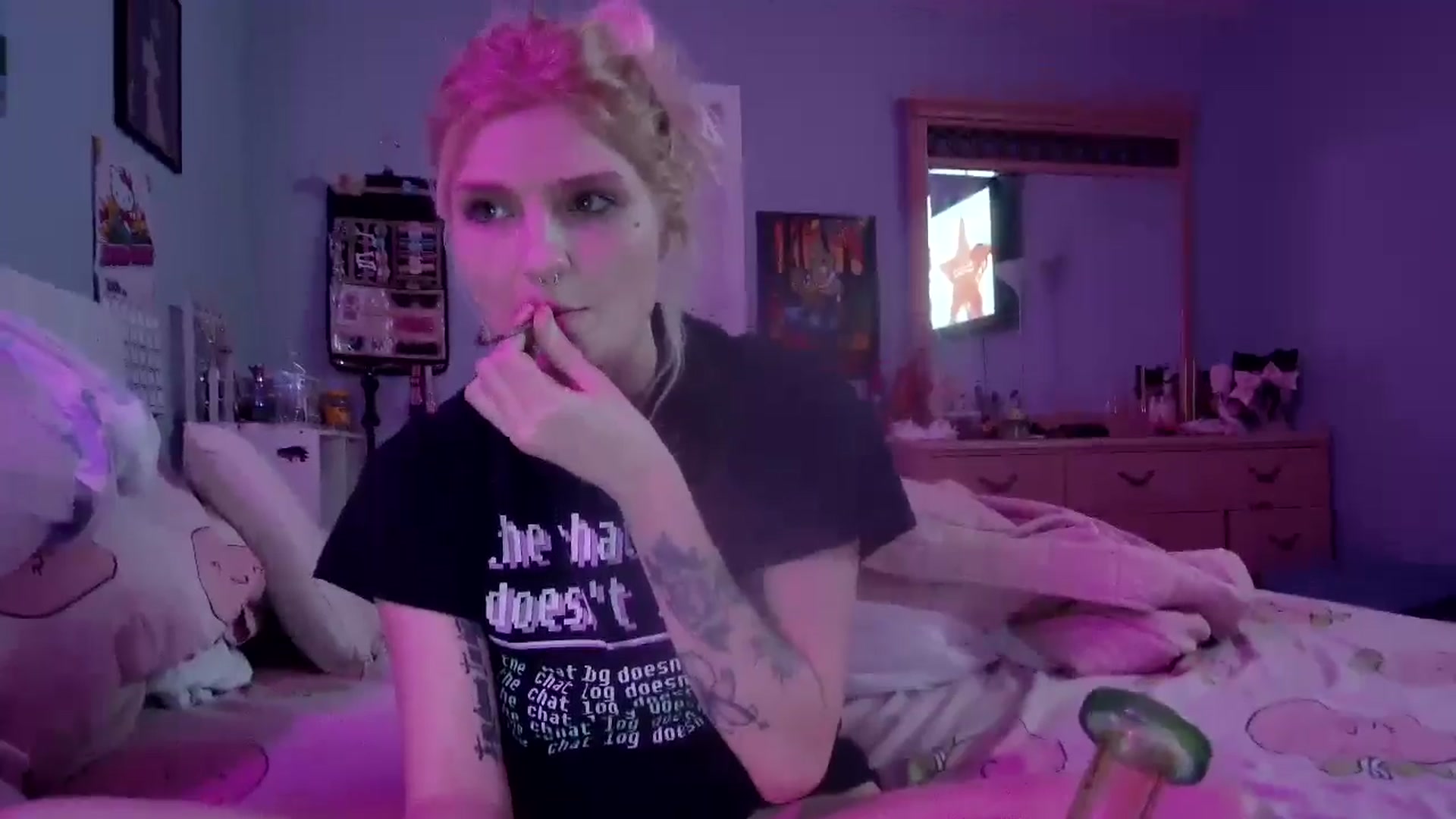 Gallery image thumbnail from DuckChan0's myfreecams stream on, 01/05/2025, 24:52 image 7 of 20