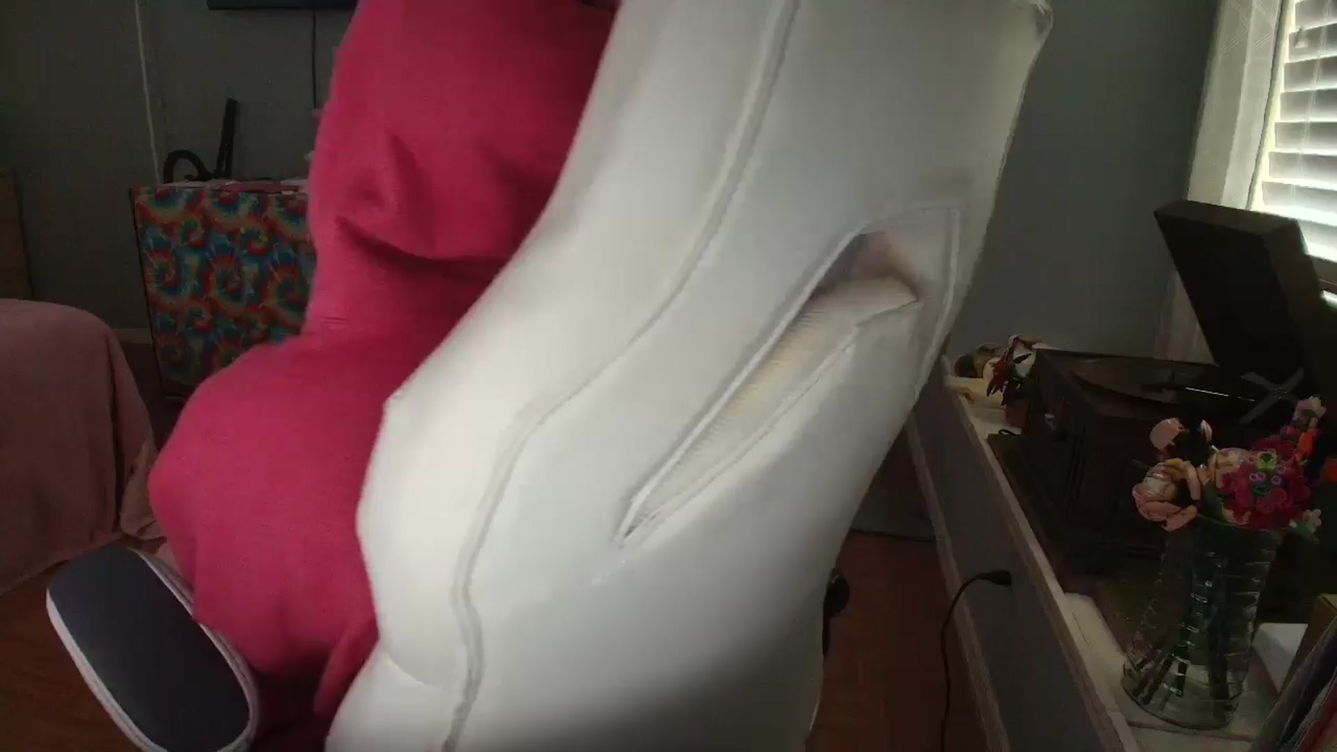 Gallery image thumbnail from DuckChan0's myfreecams stream on, 01/08/2025, 16:10 image 19 of 20