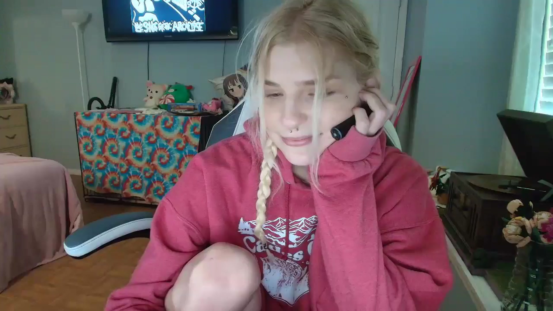 Gallery image thumbnail from DuckChan0's myfreecams stream on, 01/08/2025, 17:06 image 9 of 20