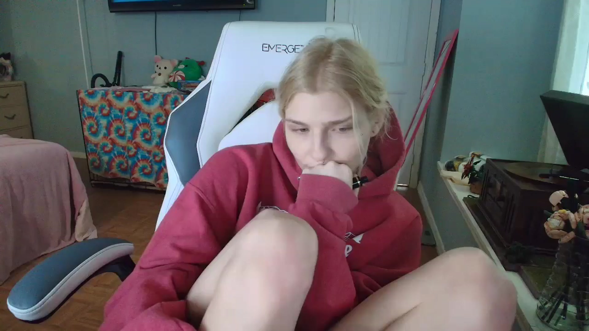 Gallery image thumbnail from DuckChan0's myfreecams stream on, 01/08/2025, 18:25 image 9 of 20