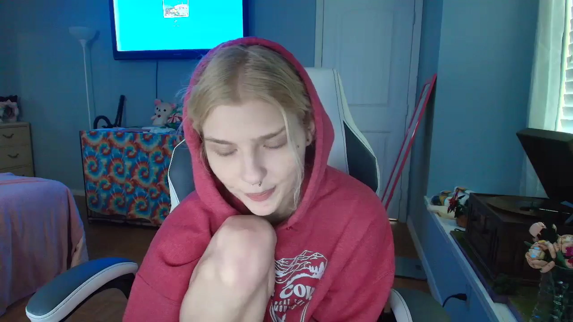 Gallery image thumbnail from DuckChan0's myfreecams stream on, 01/08/2025, 18:25 image 6 of 20