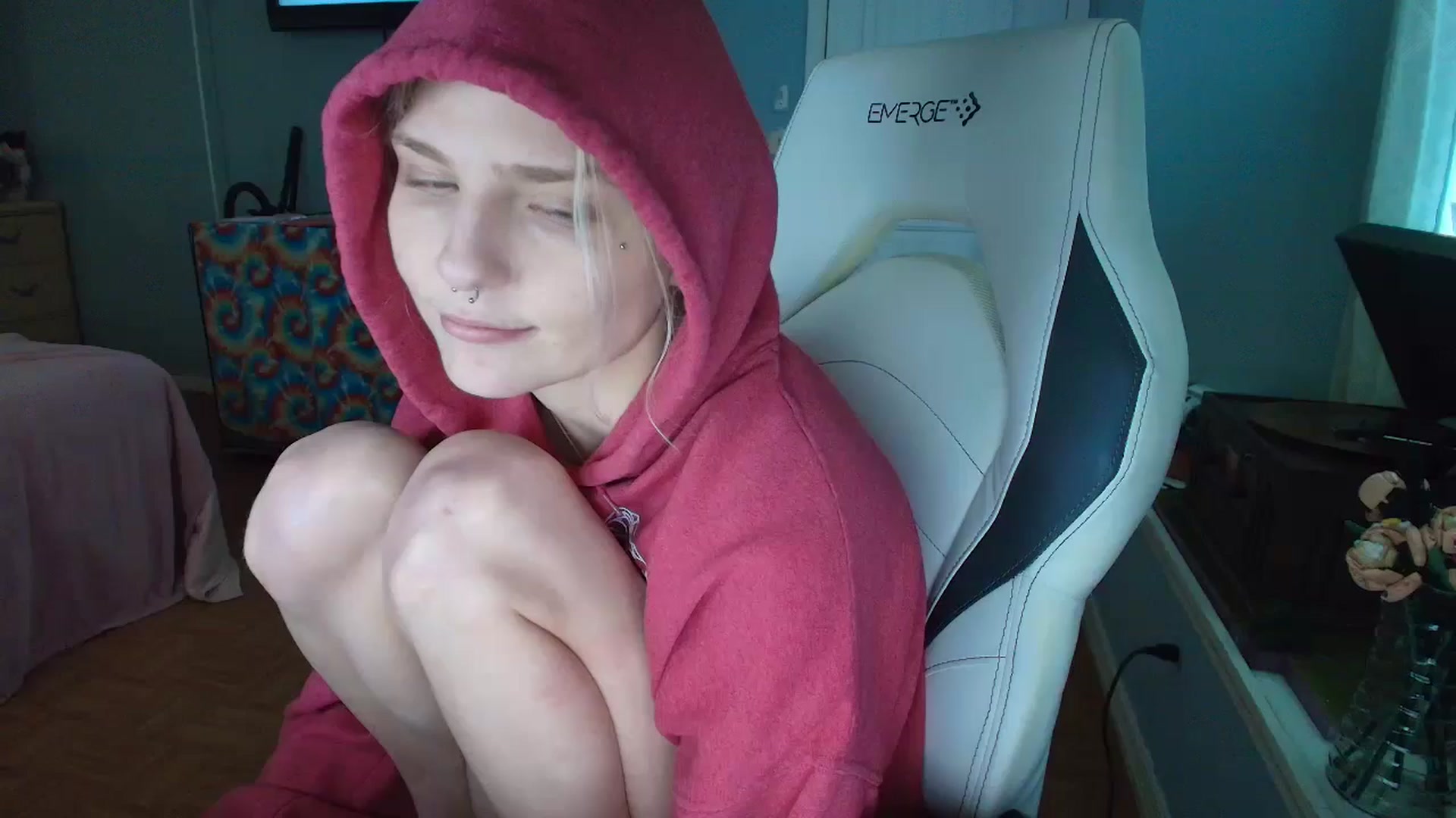 Gallery image thumbnail from DuckChan0's myfreecams stream on, 01/08/2025, 18:25 image 11 of 20