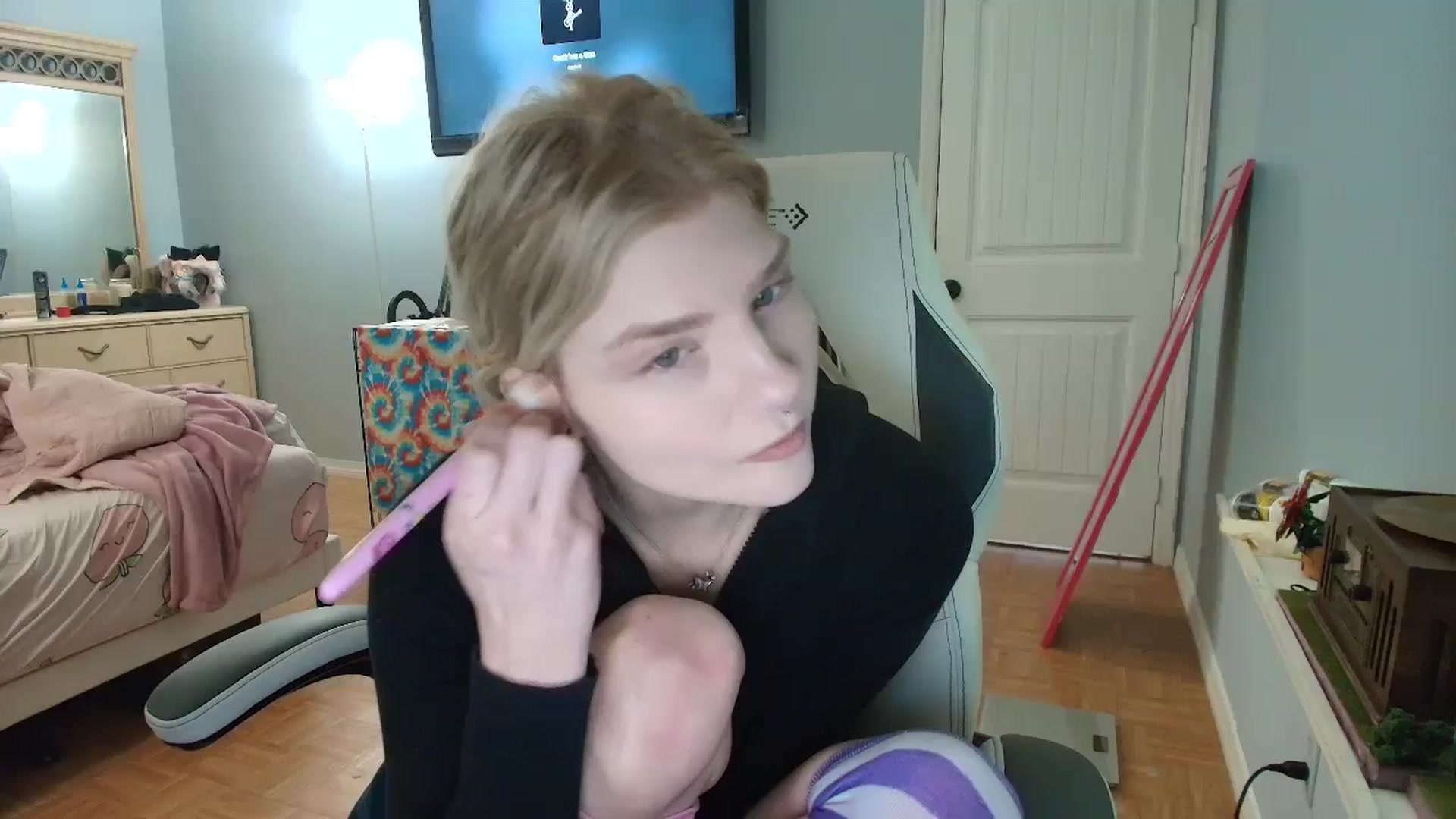 Gallery image thumbnail from DuckChan0's myfreecams stream on, 01/09/2025, 15:01 image 2 of 20