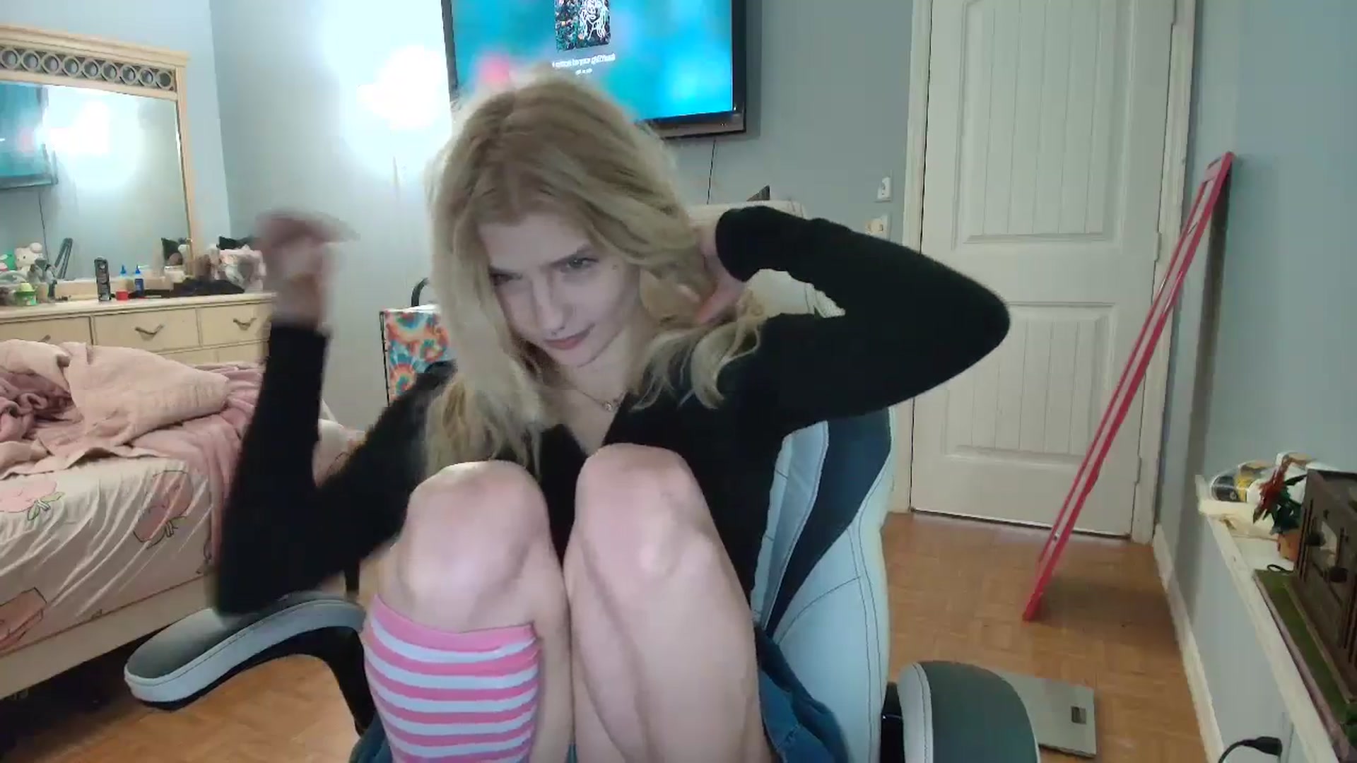 Gallery image thumbnail from DuckChan0's myfreecams stream on, 01/09/2025, 15:37 image 3 of 20