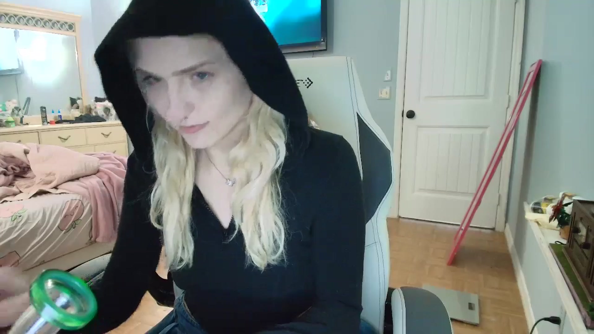 Gallery image thumbnail from DuckChan0's myfreecams stream on, 01/09/2025, 15:37 image 10 of 20