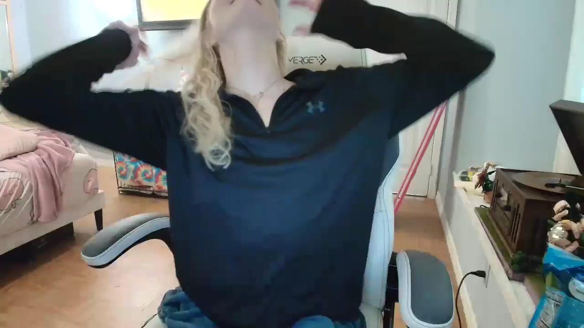 Gallery image thumbnail from DuckChan0's myfreecams stream on, 01/09/2025, 16:30 image 1 of 20