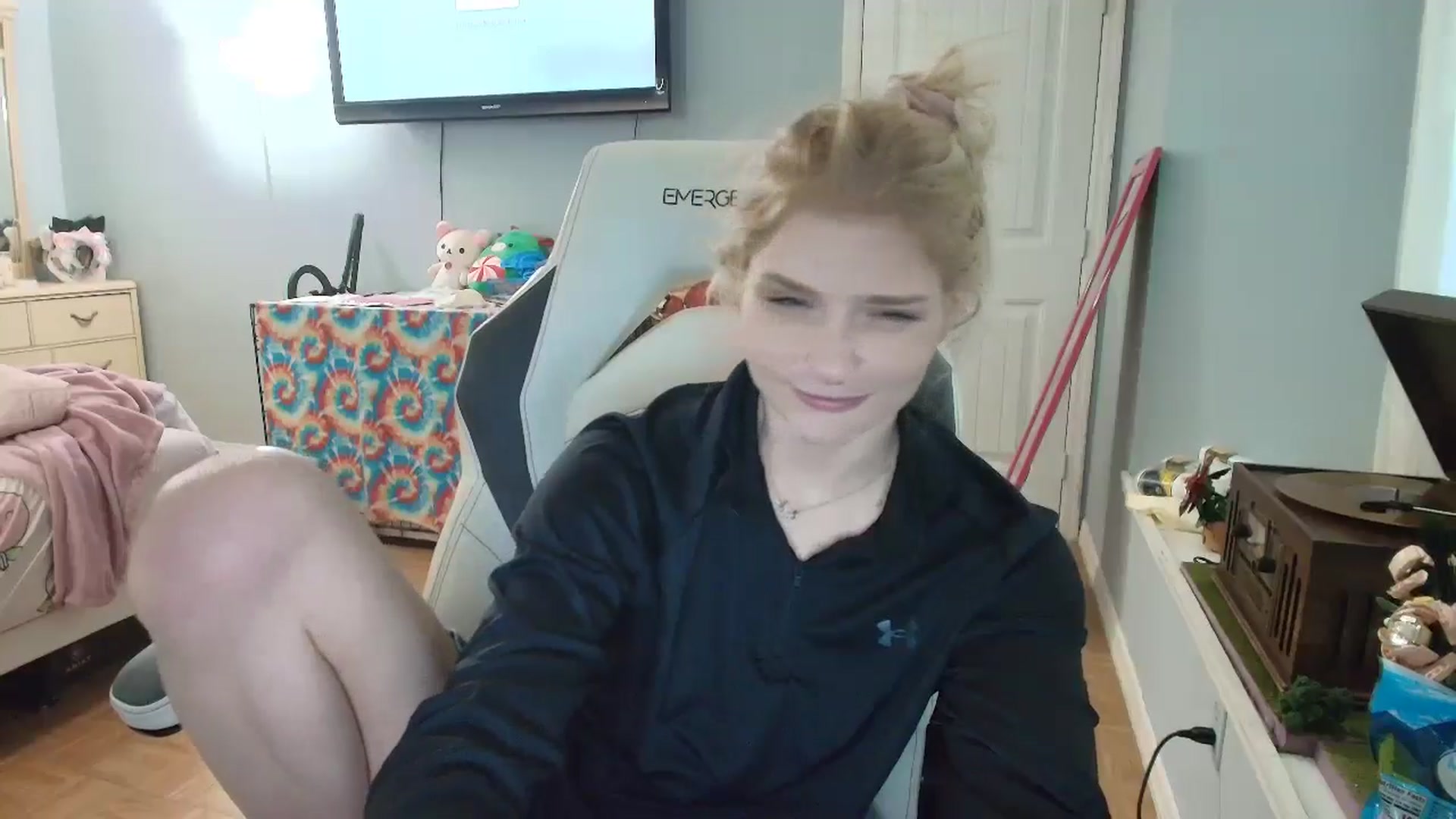Gallery image thumbnail from DuckChan0's myfreecams stream on, 01/09/2025, 17:23 image 14 of 20