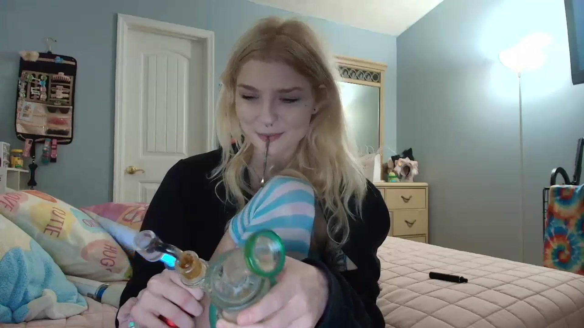 Gallery image thumbnail from DuckChan0's myfreecams stream on, 01/11/2025, 16:38 image 18 of 20
