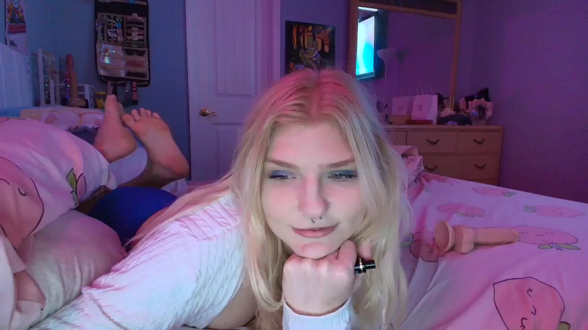 Gallery image thumbnail from DuckChan0's myfreecams stream on, 01/12/2025, 18:11 image 15 of 20