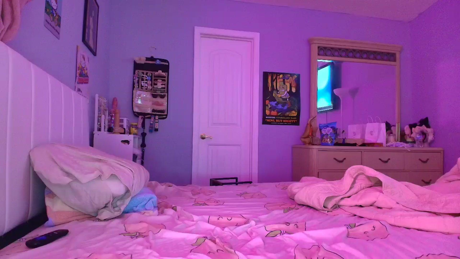 Gallery image thumbnail from DuckChan0's myfreecams stream on, 01/13/2025, 16:35 image 10 of 20