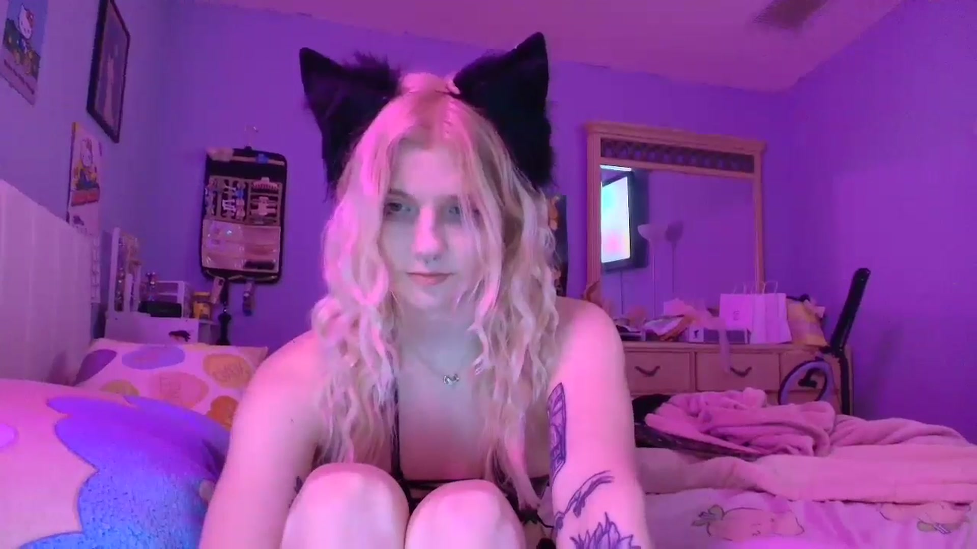Gallery image thumbnail from DuckChan0's myfreecams stream on, 01/14/2025, 24:34 image 4 of 20