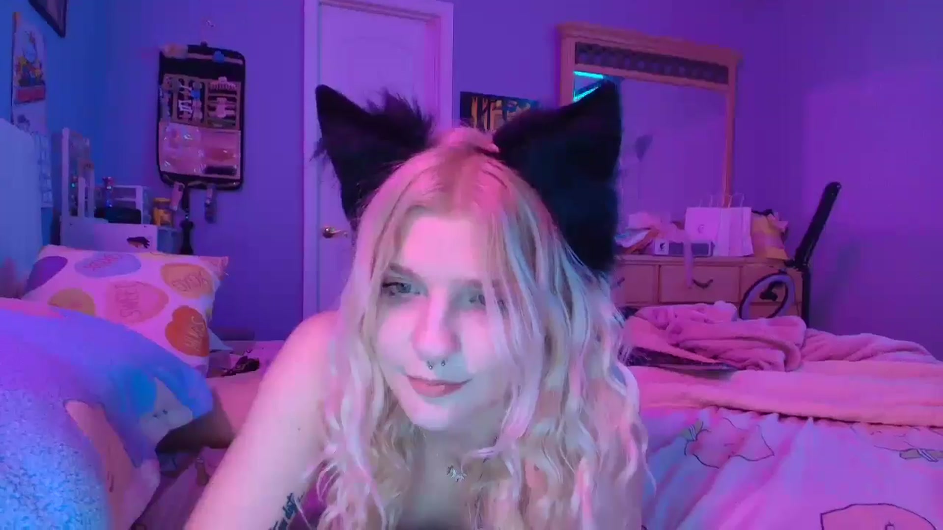 Gallery image thumbnail from DuckChan0's myfreecams stream on, 01/14/2025, 24:34 image 14 of 20