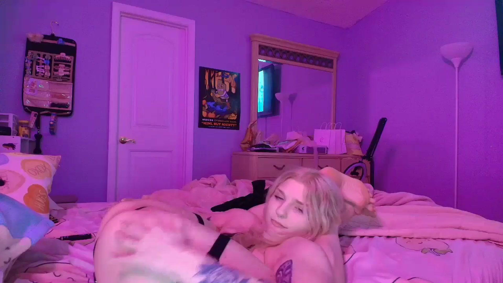 Gallery image thumbnail from DuckChan0's myfreecams stream on, 01/14/2025, 24:34 image 19 of 20