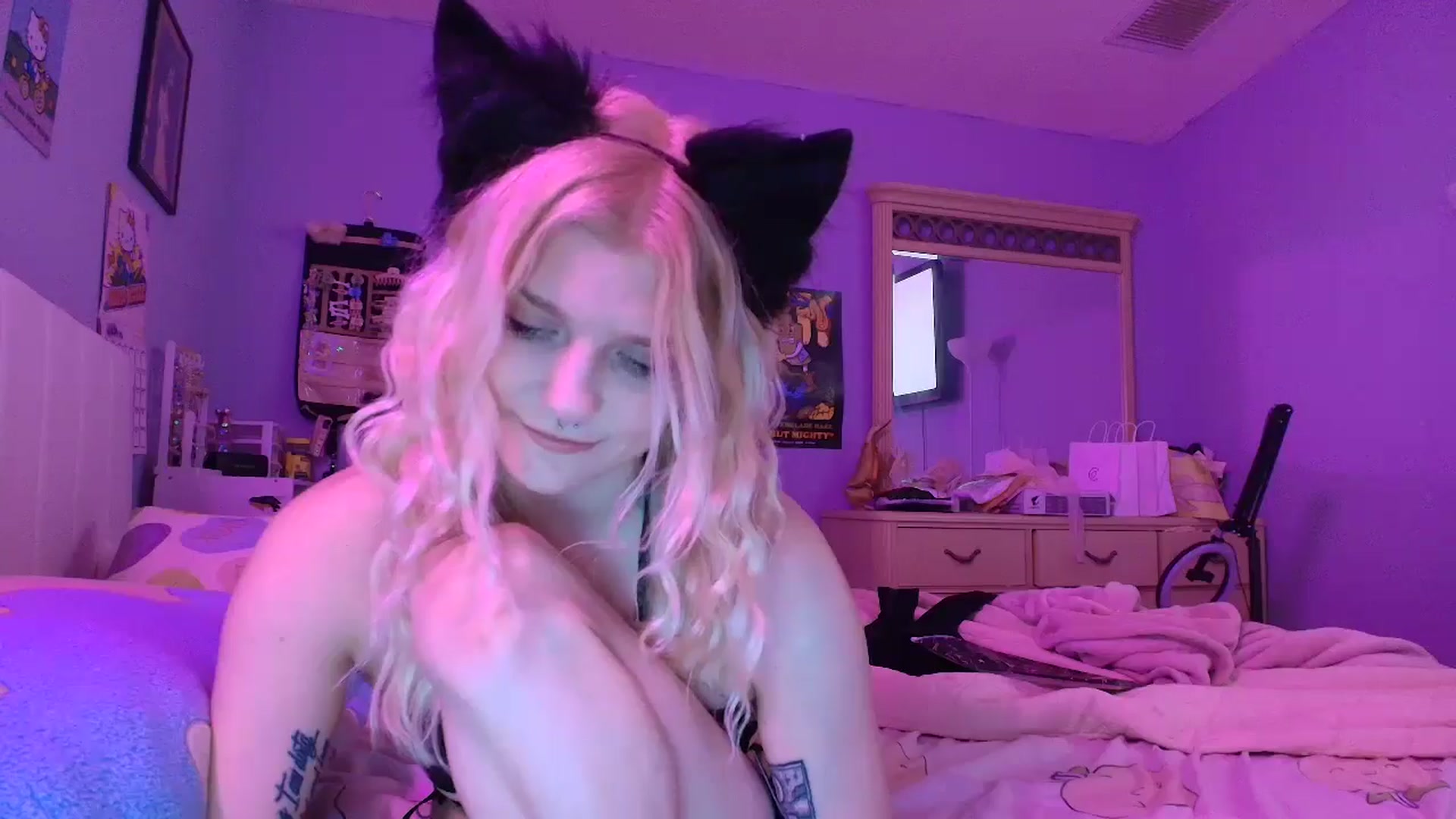 Gallery image thumbnail from DuckChan0's myfreecams stream on, 01/14/2025, 24:34 image 7 of 20