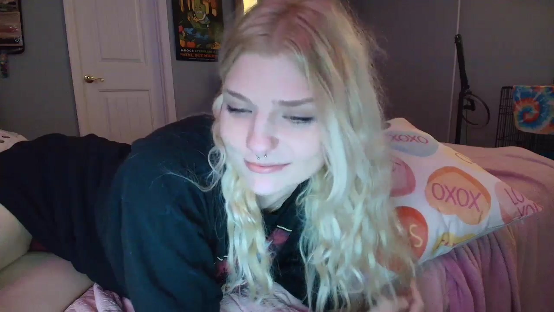 Gallery image thumbnail from DuckChan0's myfreecams stream on, 01/14/2025, 15:30 image 19 of 20