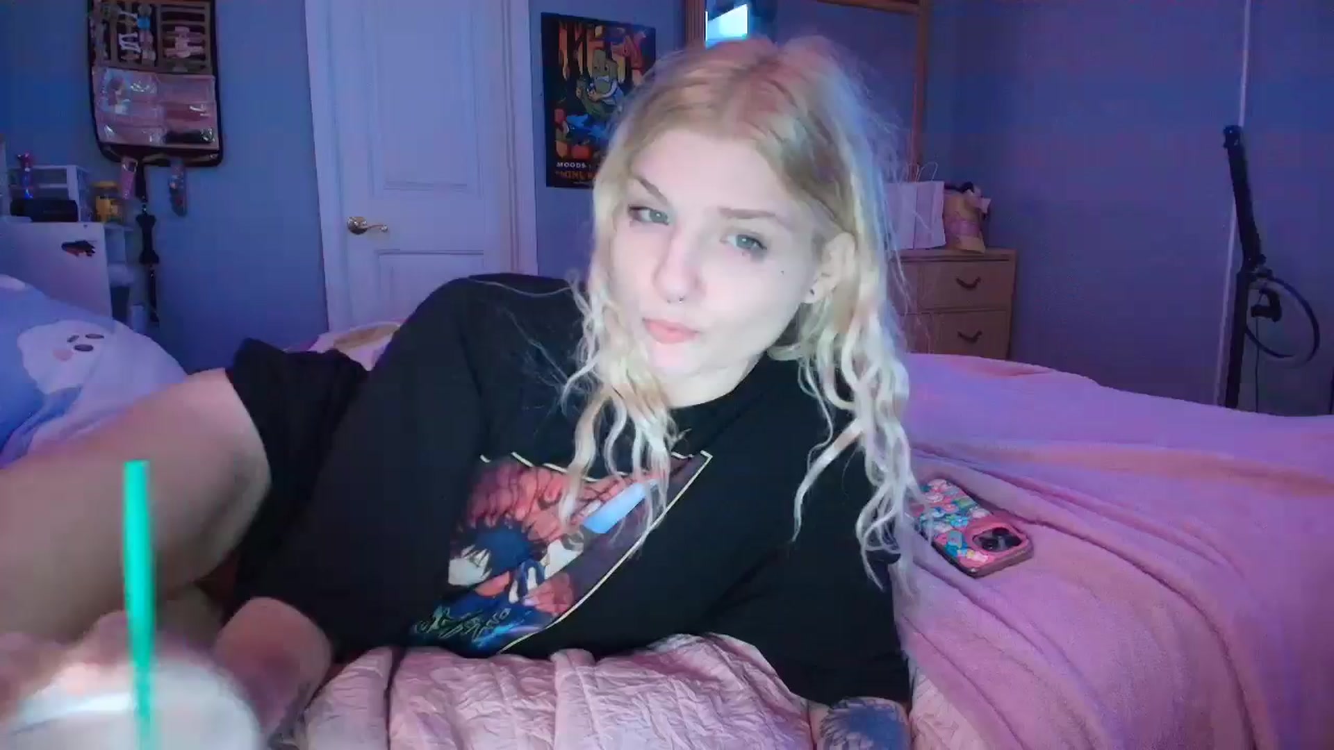 Gallery image thumbnail from DuckChan0's myfreecams stream on, 01/14/2025, 15:30 image 1 of 20