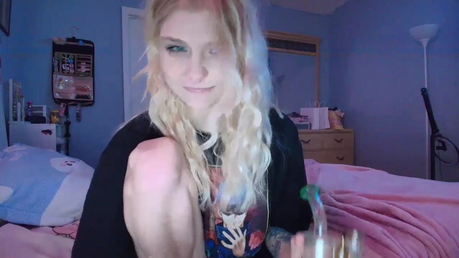 Gallery image thumbnail from DuckChan0's myfreecams stream on, 01/14/2025, 15:30 image 13 of 20