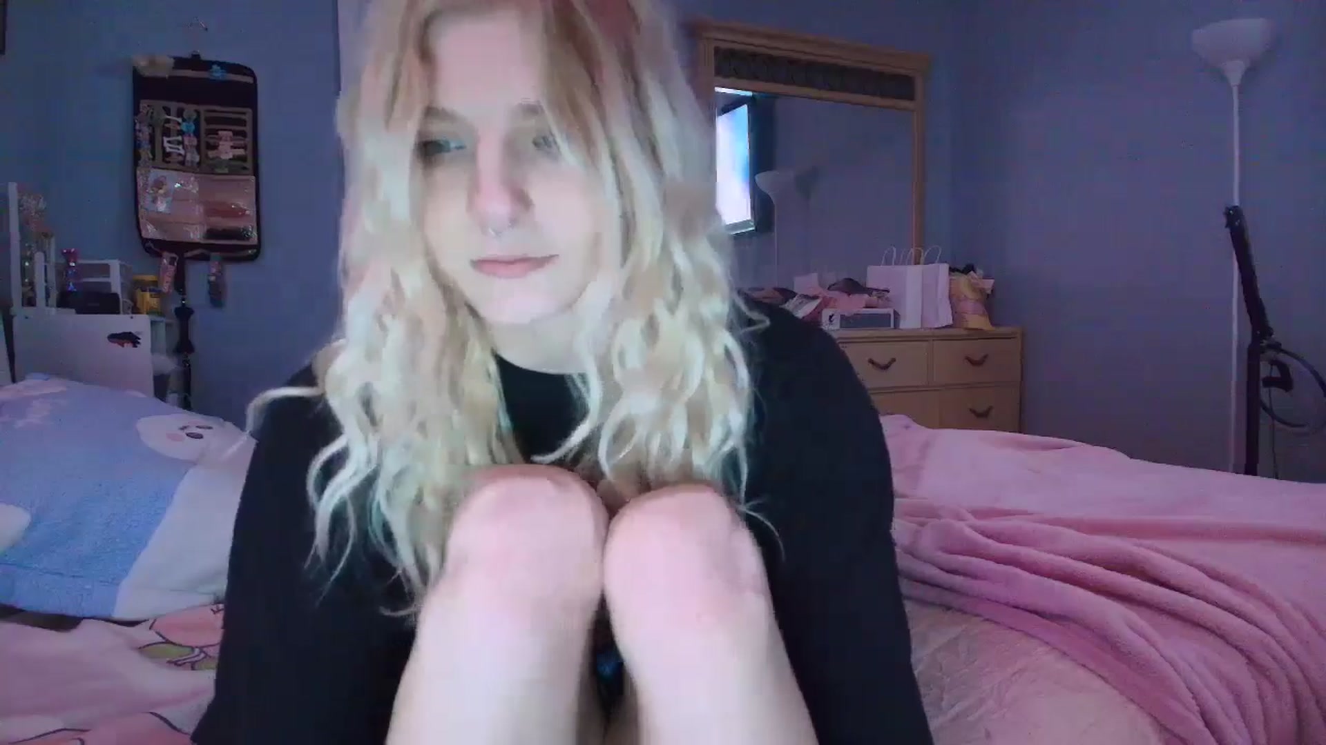 Gallery image thumbnail from DuckChan0's myfreecams stream on, 01/14/2025, 15:30 image 16 of 20