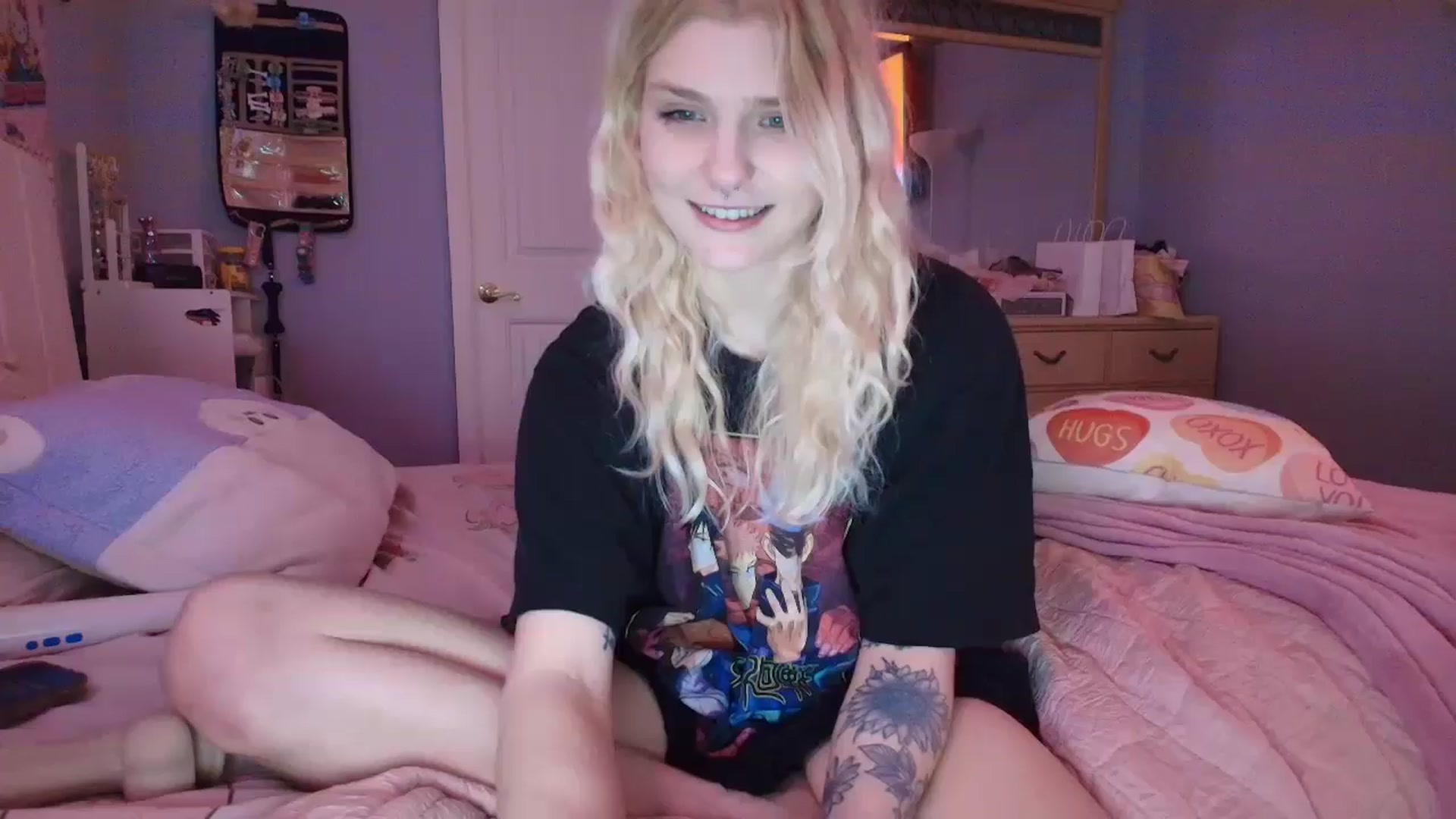 Gallery image thumbnail from DuckChan0's myfreecams stream on, 01/14/2025, 16:34 image 11 of 20