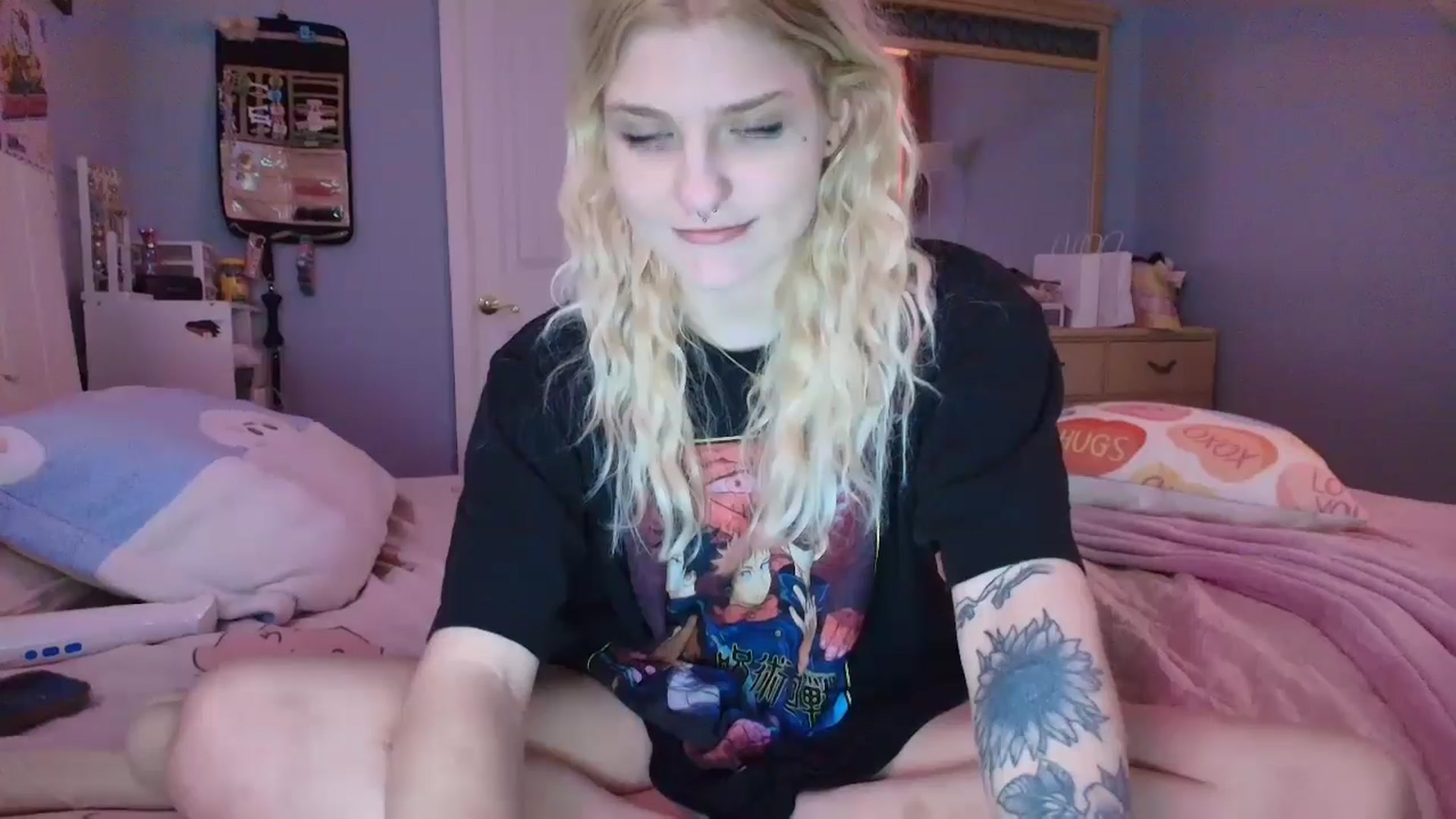 Gallery image thumbnail from DuckChan0's myfreecams stream on, 01/14/2025, 16:34 image 13 of 20