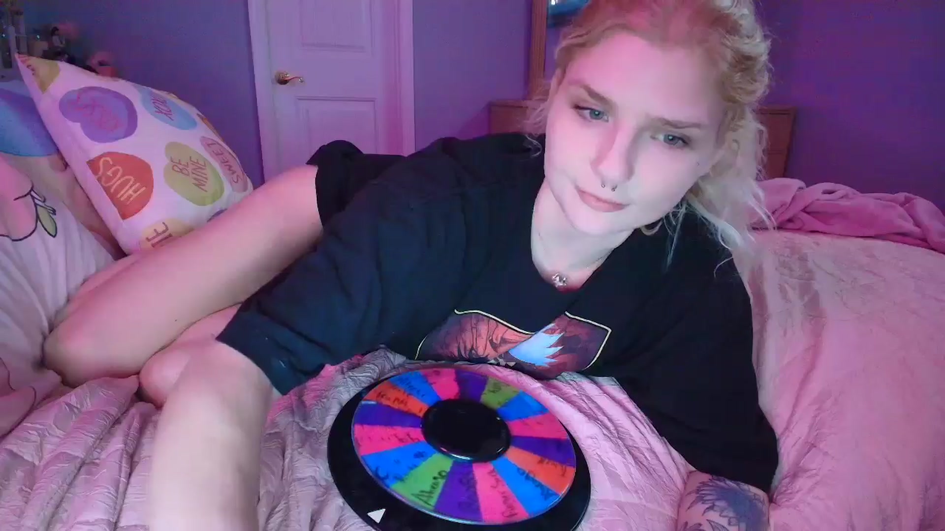 Gallery image thumbnail from DuckChan0's myfreecams stream on, 01/14/2025, 23:52 image 10 of 20