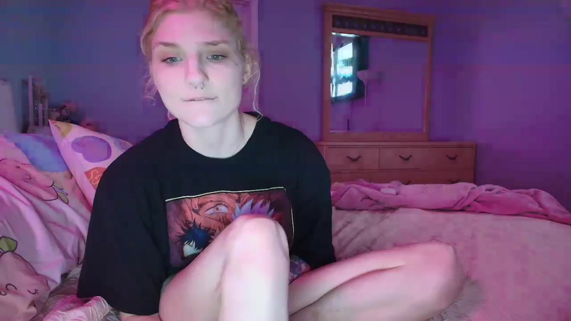 Gallery image thumbnail from DuckChan0's myfreecams stream on, 01/14/2025, 23:52 image 4 of 20