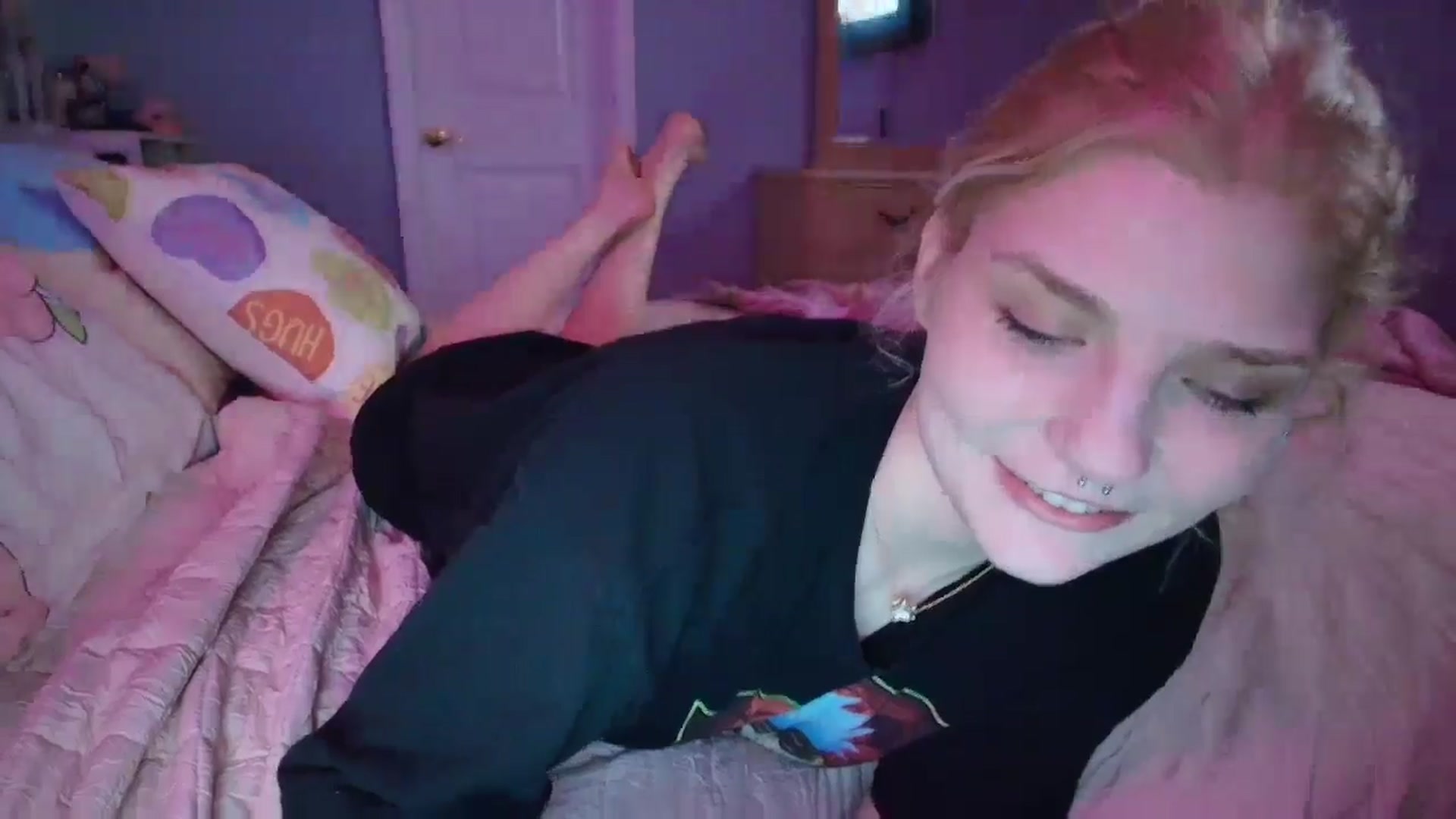 Gallery image thumbnail from DuckChan0's myfreecams stream on, 01/14/2025, 23:52 image 11 of 20
