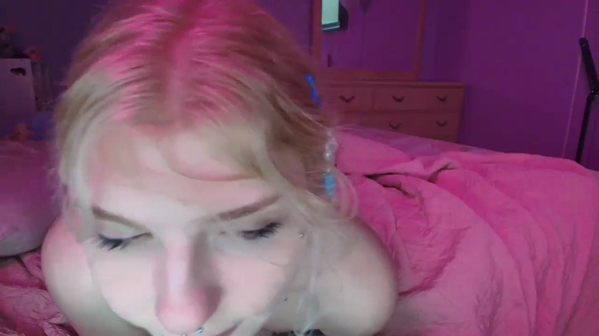 Gallery image thumbnail from DuckChan0's myfreecams stream on, 01/15/2025, 19:00 image 18 of 20