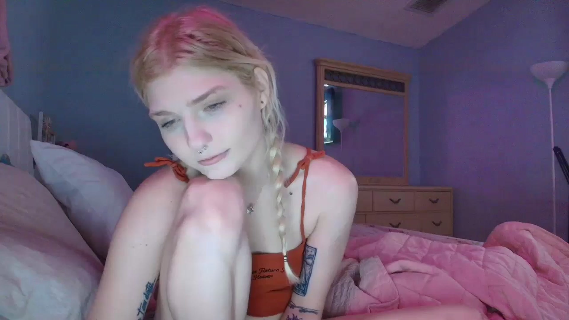 Gallery image thumbnail from DuckChan0's myfreecams stream on, 01/16/2025, 14:59 image 12 of 20