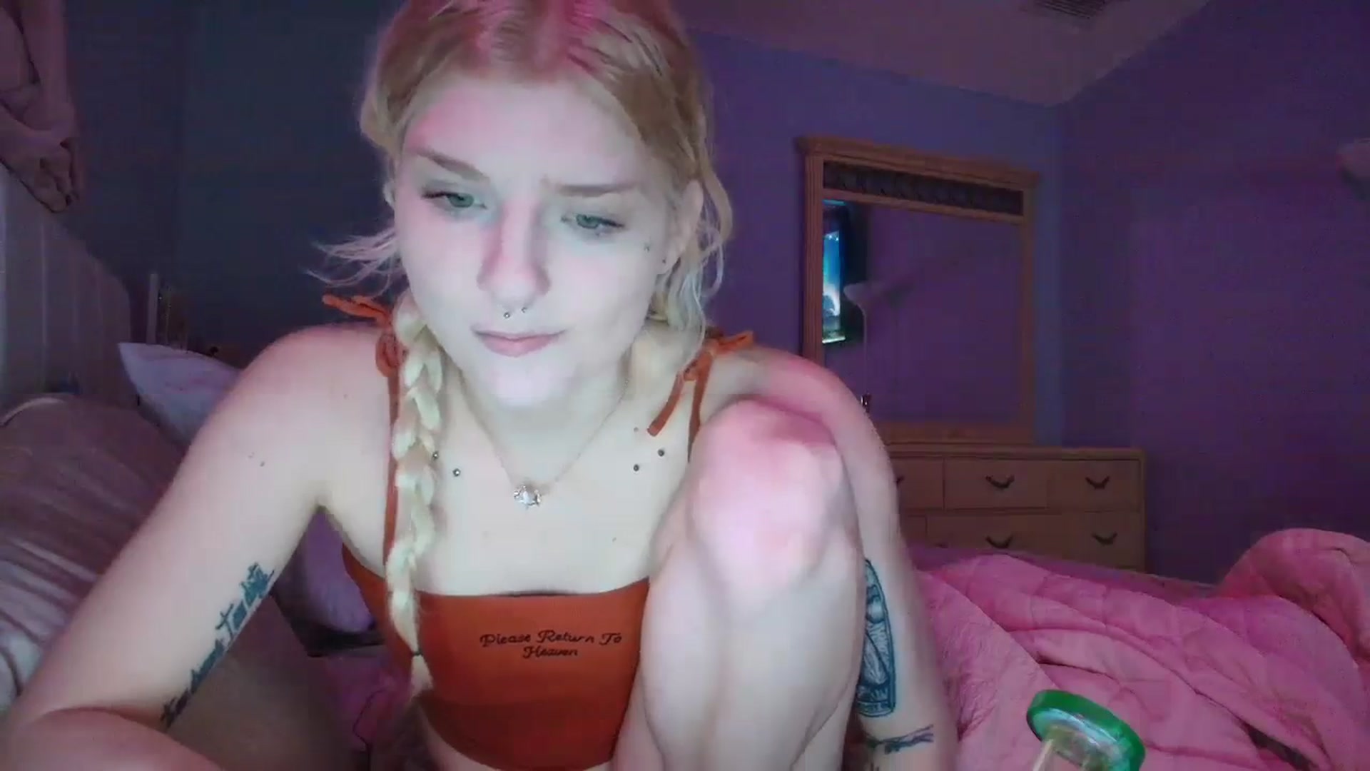 Gallery image thumbnail from DuckChan0's myfreecams stream on, 01/16/2025, 14:59 image 4 of 20