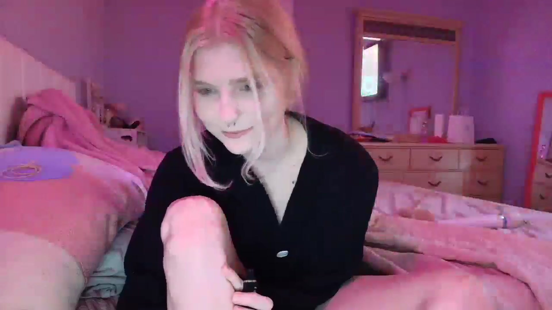 Gallery image thumbnail from DuckChan0's myfreecams stream on, 01/19/2025, 24:54 image 7 of 20