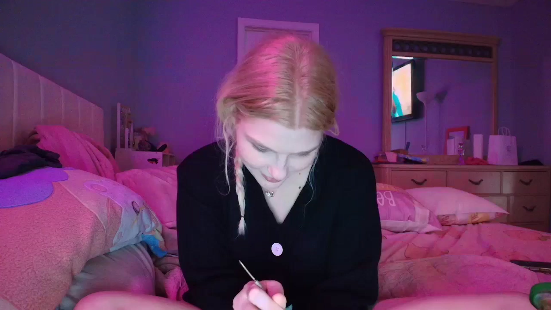 Gallery image thumbnail from DuckChan0's myfreecams stream on, 01/19/2025, 02:01 image 1 of 20