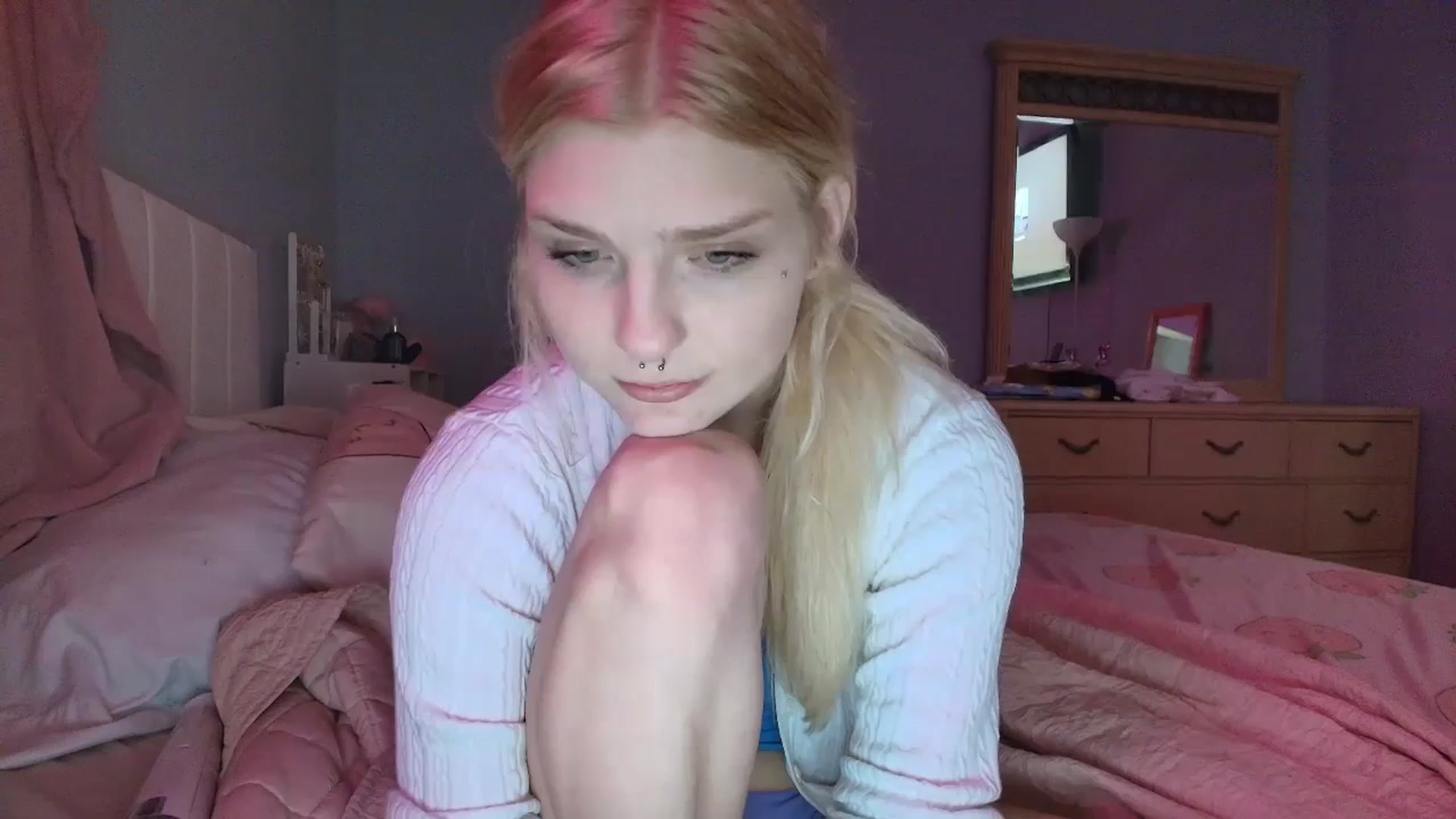 Gallery image thumbnail from DuckChan0's myfreecams stream on, 01/20/2025, 18:14 image 14 of 20