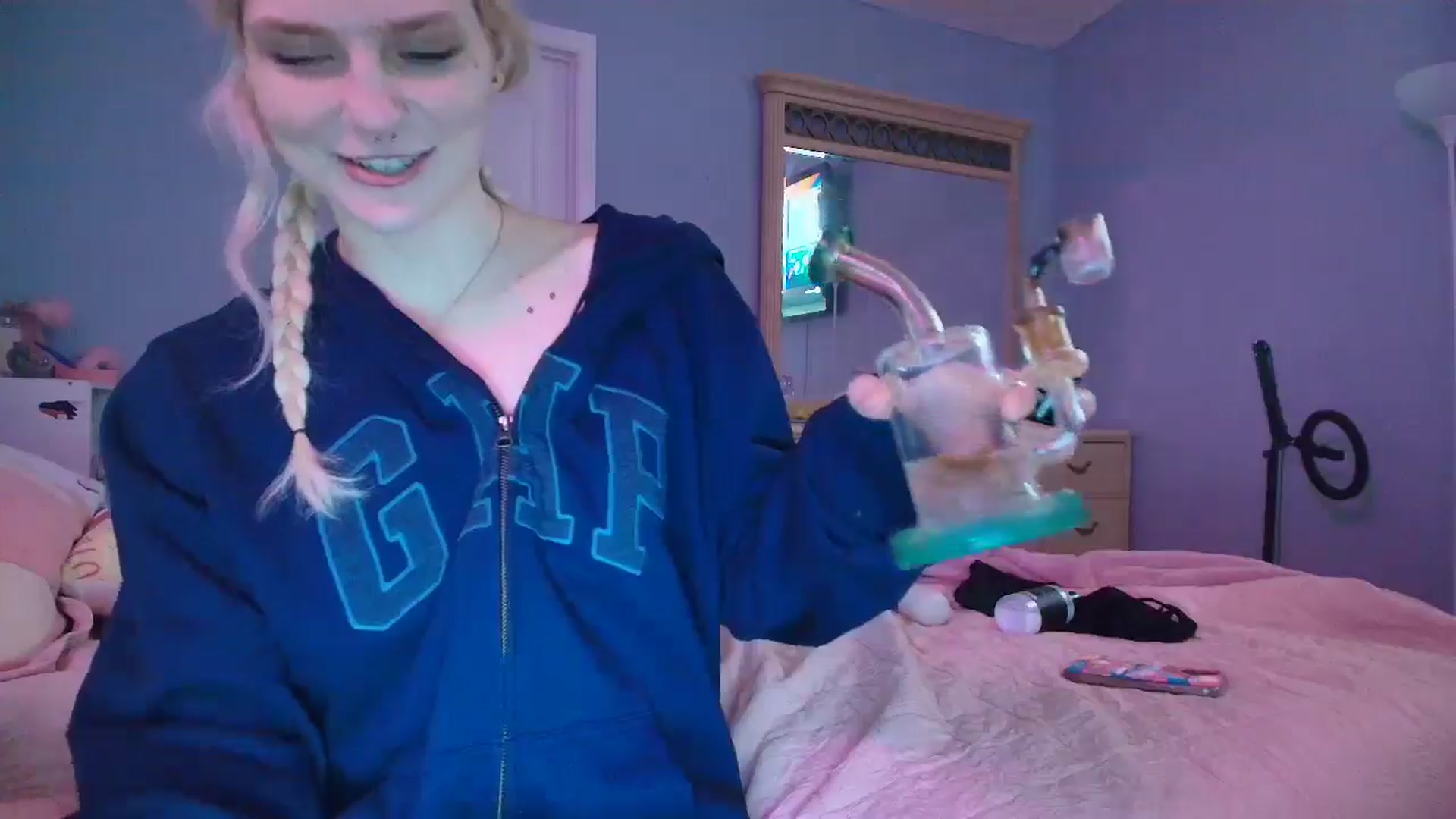 Gallery image thumbnail from DuckChan0's myfreecams stream on, 01/22/2025, 17:21 image 11 of 20